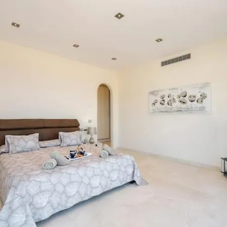 Readhostprofile&scan! Luxury 4-bedroom With Pool