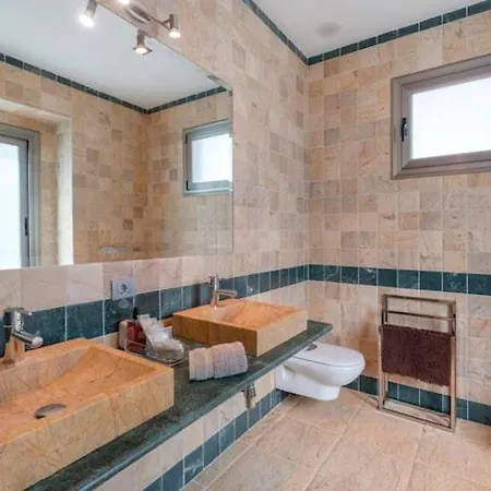 Readhostprofile&scan! Luxury 4-bedroom With Pool Apartment *