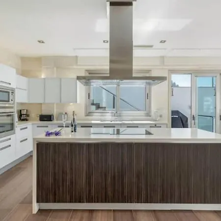 Readhostprofile&scan! Luxury 4-bedroom With Pool Apartment Antibes