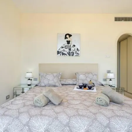 Apartment Readhostprofile&scan! Luxury 4-bedroom With Pool Antibes