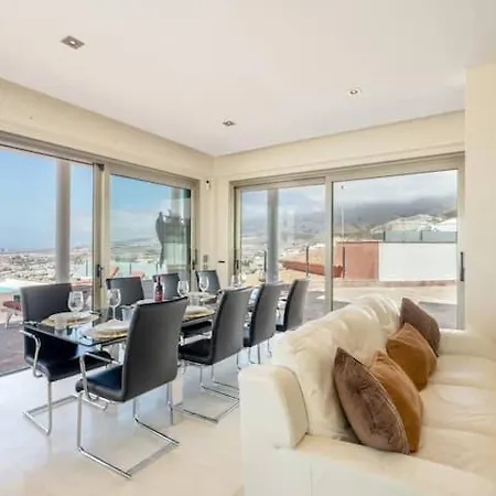 Readhostprofile&scan! Luxury 4-bedroom With Pool