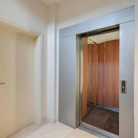 Apartment Readhostprofile&scan! Luxury 4-bedroom With Pool *