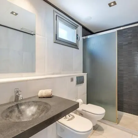 Apartman Readhostprofile&scan! Luxury 4-bedroom With Pool